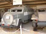 "Sandwich" improvised armored car