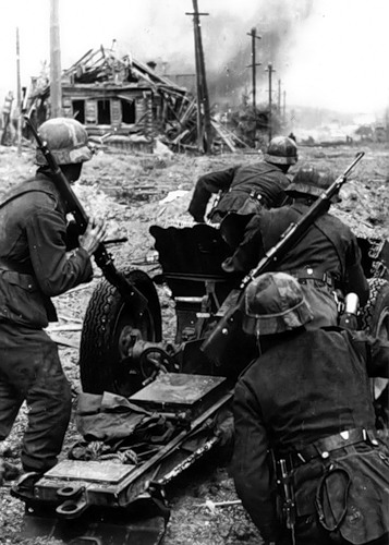 Немецкая легкая пехотная (leichtes Infanteriegeschütz) пушка 7,5 cm leIG 18. Немецкая пехотная артиллерия. Немецкая легкая пехотная (leichtes Infanteriegeschütz) пушка 7,5 cm leIG 18. Немецкая пехотная артиллерия.