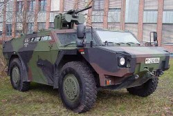 Легкий плавающий бронеавтомобиль Fennek