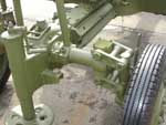 40mm Anti-Aircraft Gun M1 "Bofors", USA - but has british Mk 1 wheels