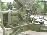40mm Anti-Aircraft Gun M1 "Bofors", USA - but has british Mk 1 wheels